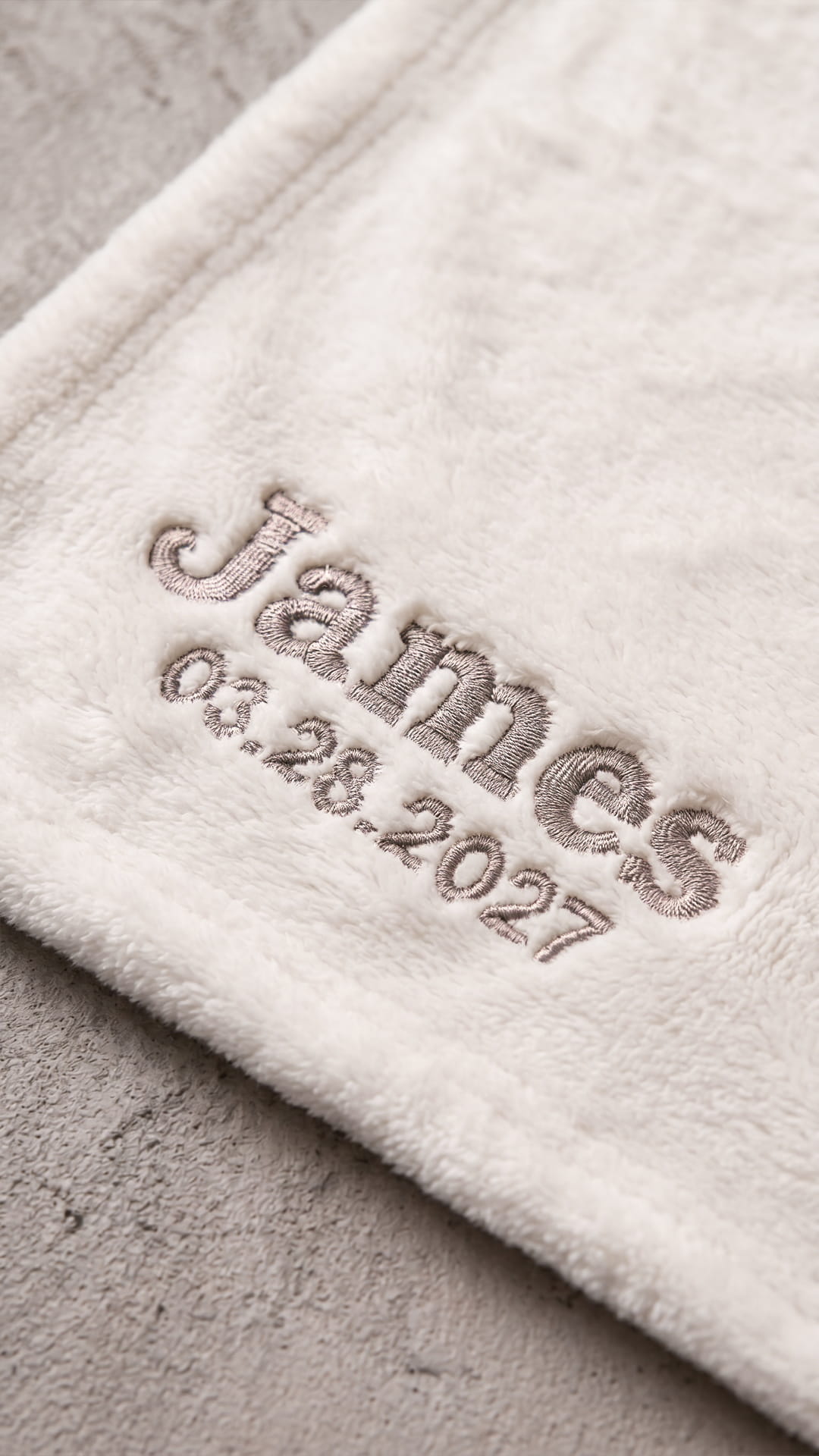 Personalized New Family Gift Set | Mama & Dad Sweatshirts, Baby Fleece, Blanket & Tote