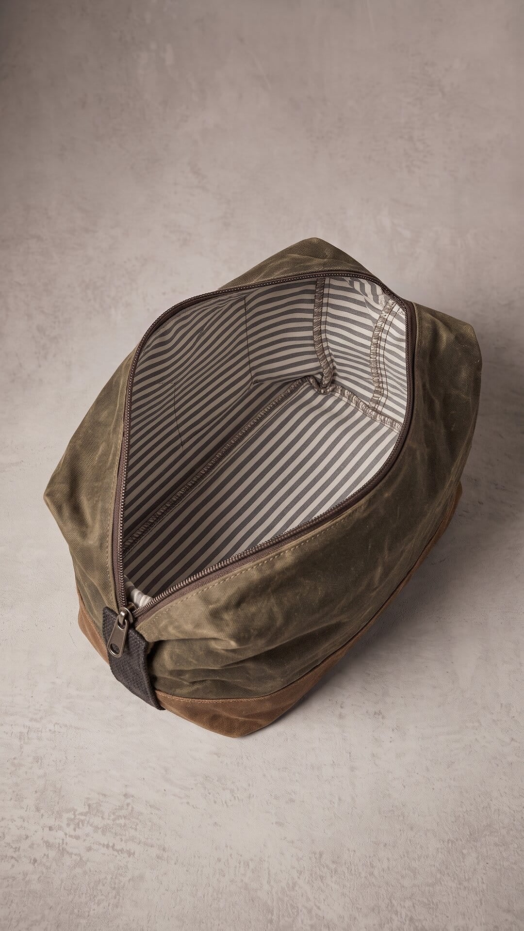 Heavyweight Waxed Canvas Dopp Kit